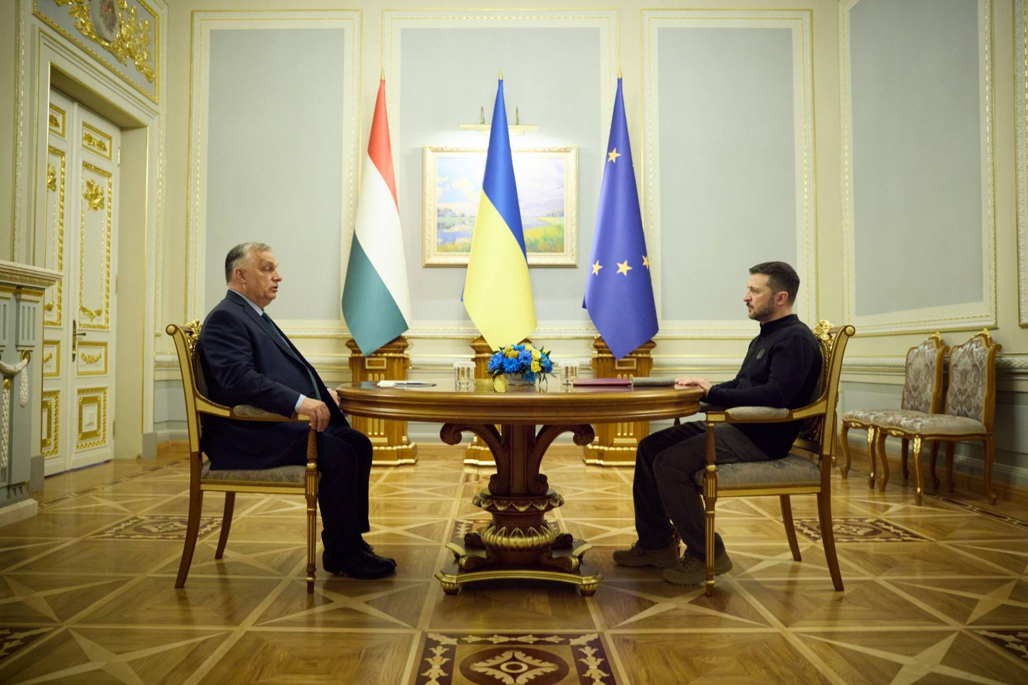 Гра у "миротворця". Як на візит Орбана реагують в Україні та що пишуть західні ЗМІ