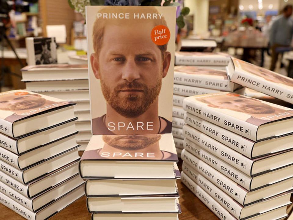 Друга частина мемуарів: стало відомо, що стримує принца Гаррі від написання нової книжки