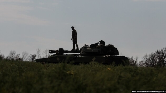 Росія віддає перевагу наступу на Донбасі над обороною на півдні — британська розвідка