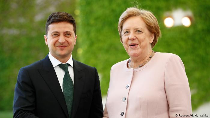 Політолог: "Зеленському слід просити у Меркель не компенсацію за "Північний потік-2", а безпекові гарантії" 