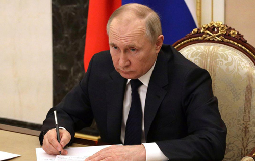 Путина могут отстранить от власти "в могилу или на пенсию", – экс-глава МИД России