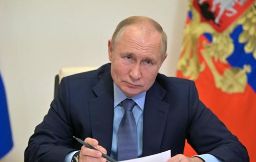 Путин утвердил cписок не глядя: в сети объяснили внезапные смерти сотрудников структур "Газпрома"
