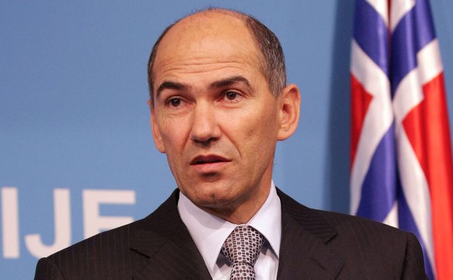 Прем'єр-міністр Словенії назвав євродепутатів "ляльками Сороса"