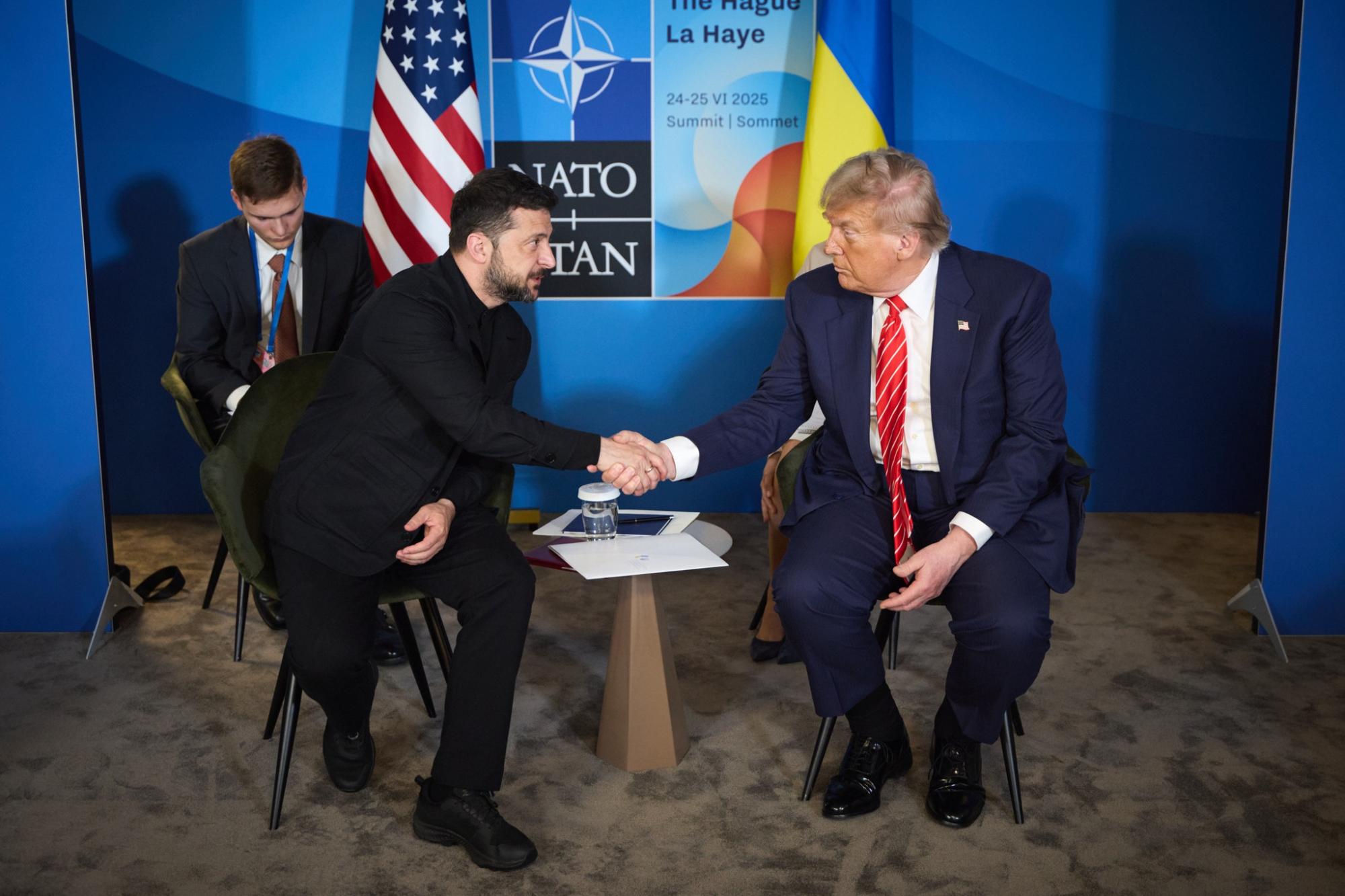 Зеленський розповів про деталі розмови з Трампом