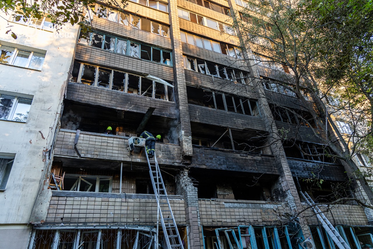 У Києві збільшилась кількість жертв після вчорашньої атаки ворога 
