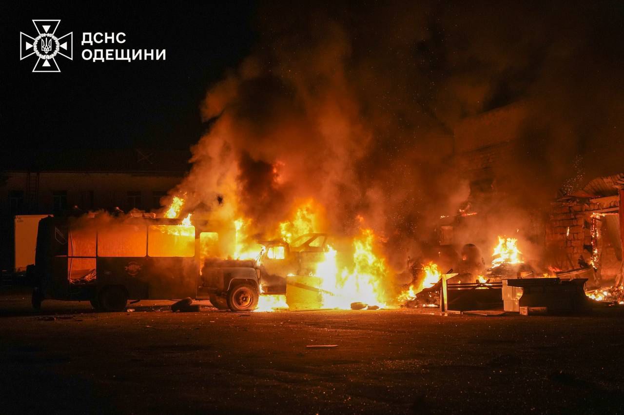 Удар по Одесі: є загиблий, виникли пожежі 