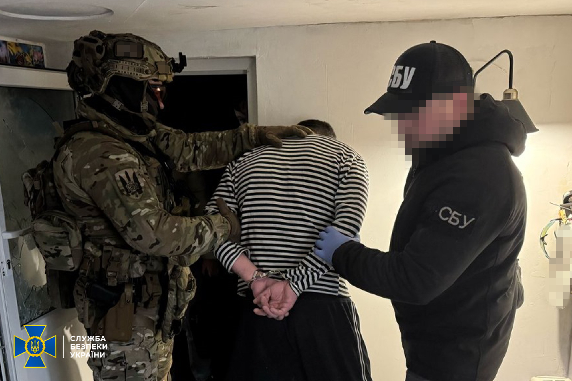 СБУ та Нацполіція затримали 15 ділків, які намагалися налагодити нелегальний продаж "трофейної" зброї в Україні