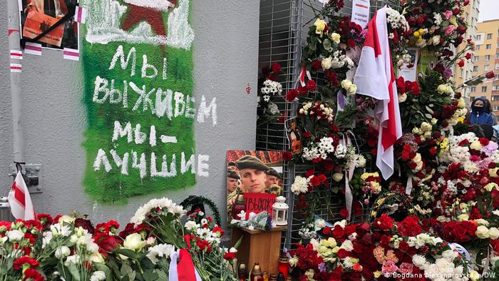 "Минск в кладбище превращать нельзя!", – Лукашенко приказал убрать народные мемориалы в память об убитых на акциях протеста 