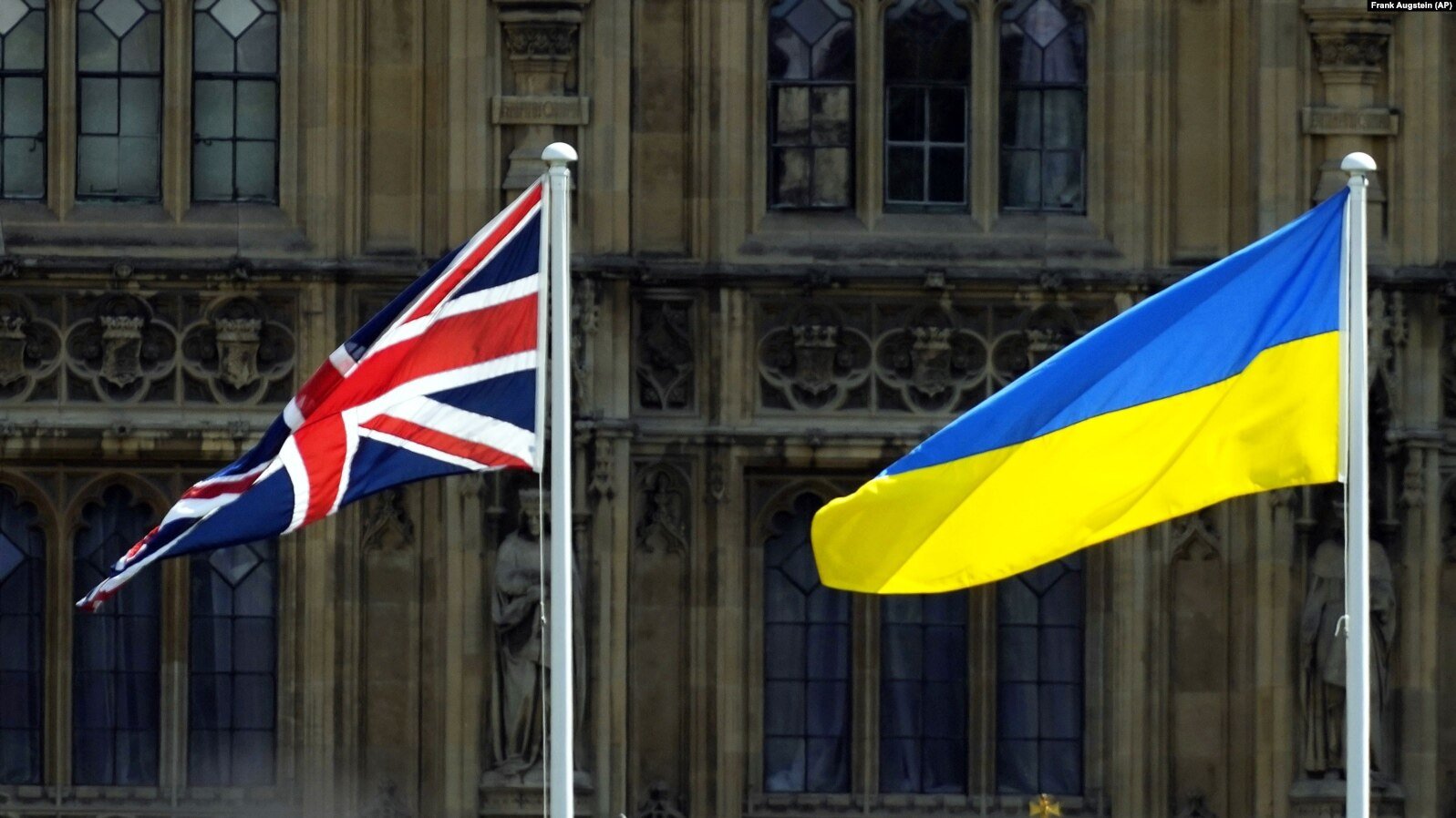 Україна та Велика Британія підписали угоду щодо постачання ракет для ППО Thales