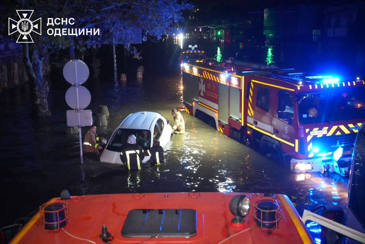 Негода в Одесі та Одеському районі: загинуло 9 людей, серед них одна дитина 