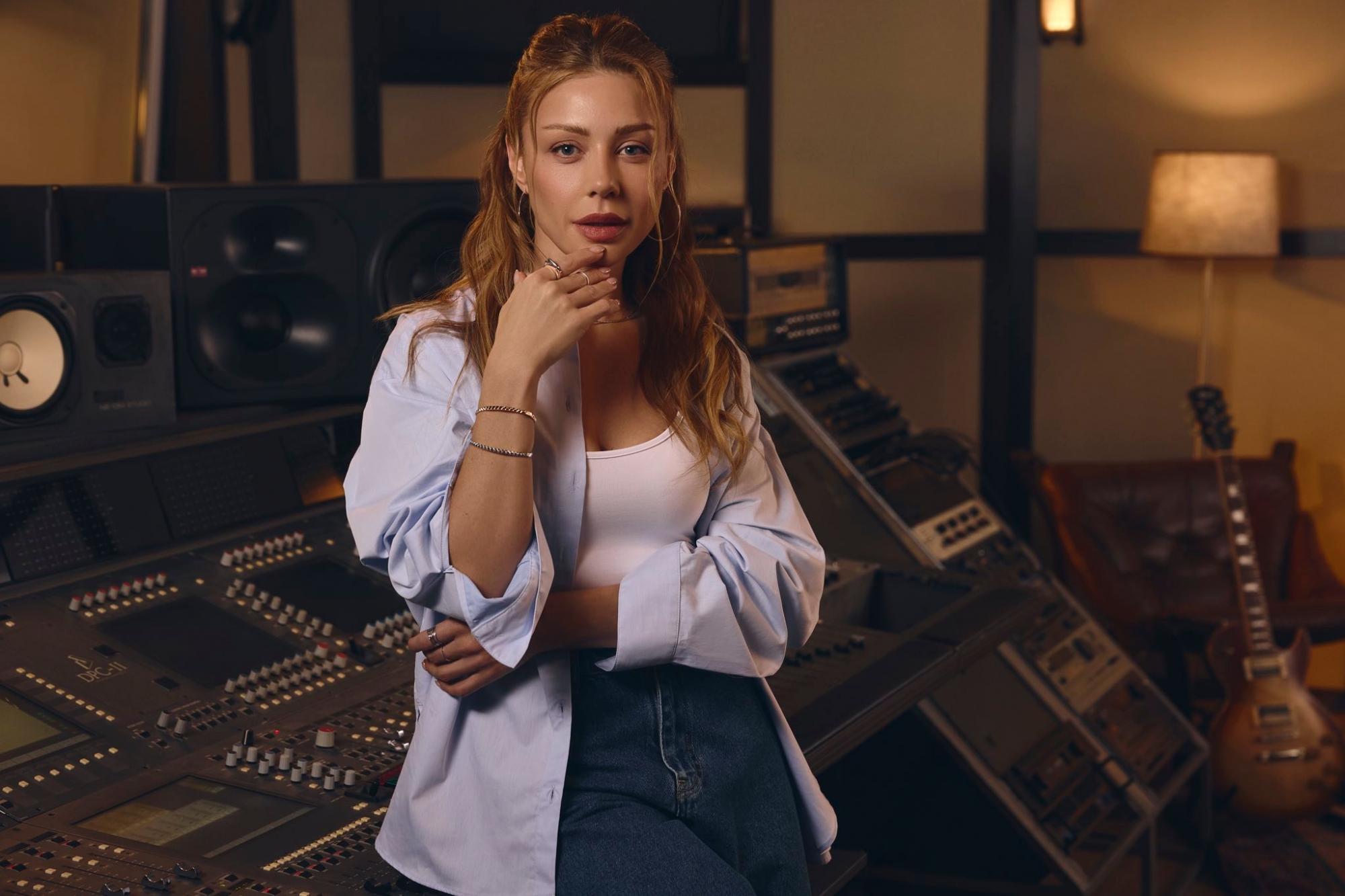 Тіна Кароль вибачилась за пісню про відсутність світла і тепла. ВІДЕО