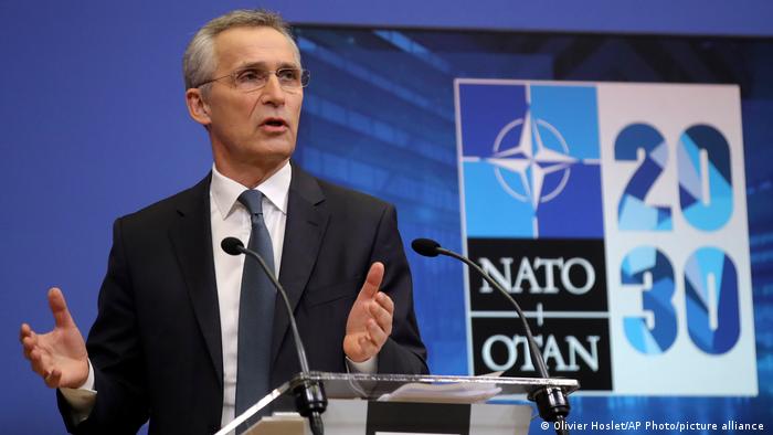 У НАТО закликали Путіна використати свята для відведення військ від кордону з Україною