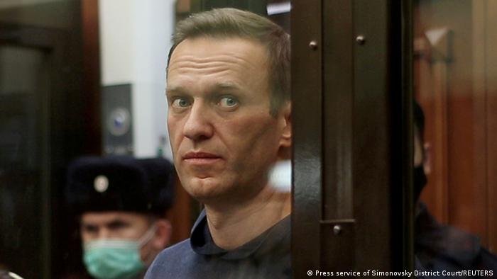 Навального відправили у колонію, в якій шиють чоловічі труси — The Insider