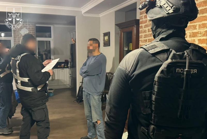 Ексдиректору "Молодого театру" повідомлено про підозру у систематичному сексуальному насильстві 