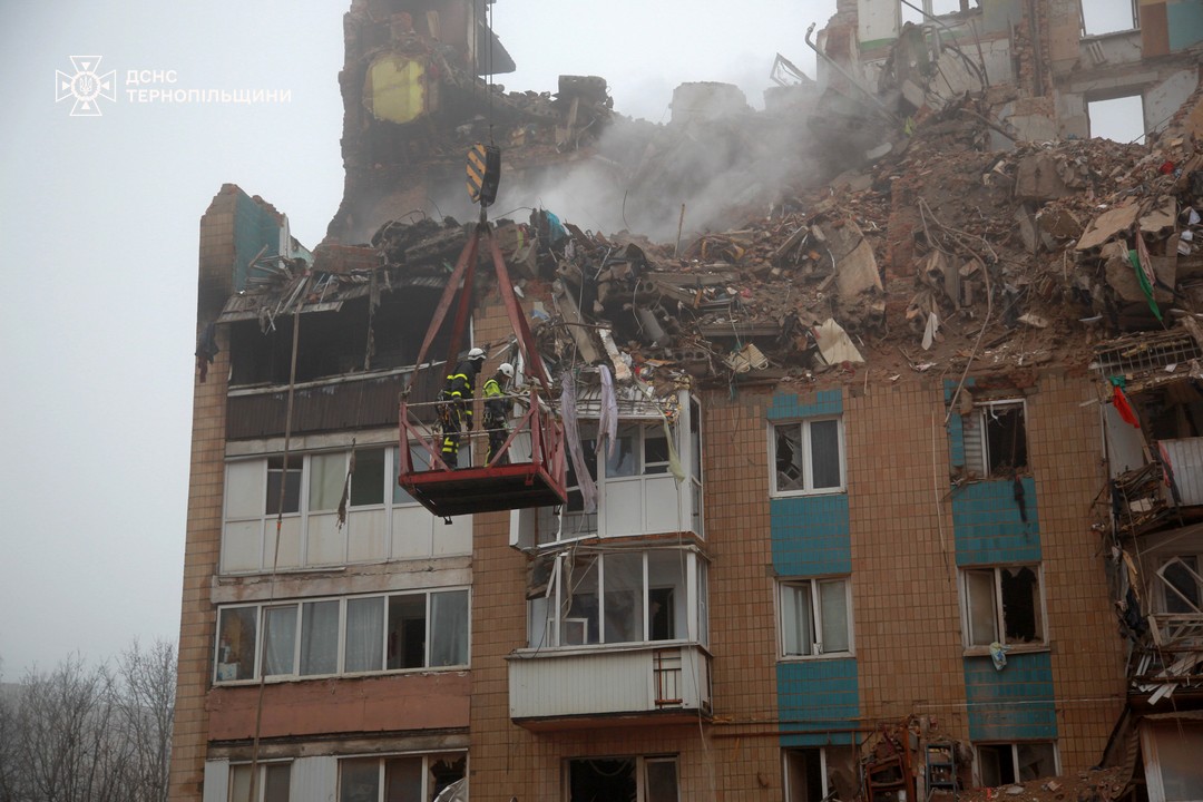 У ДСНС розповіли про хід пошуково-рятувальних робіт у Тернополі: близько 20 осіб досі вважаються зниклими У ДСНС розповіли про хід пошуково-рятувальних робіт у Тернополі: близько 20 осіб досі вважаються зниклими