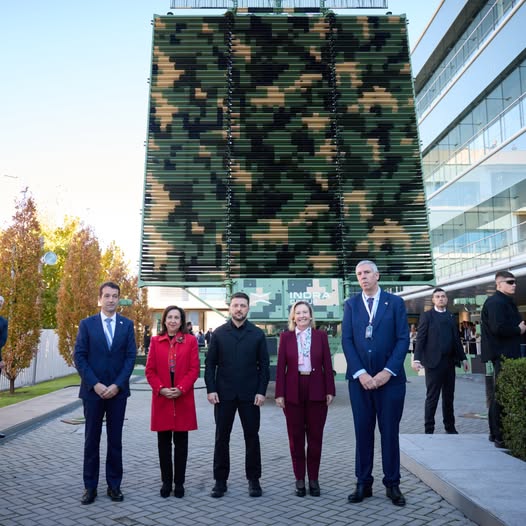 Зеленський в Іспанії зустрівся з виробниками зброї та оборонного обладнання