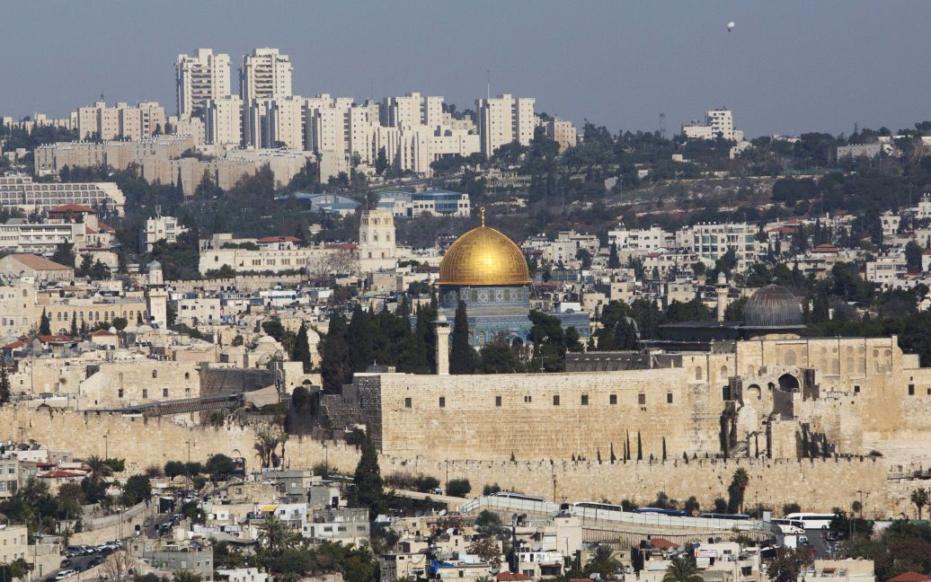 Біля Єрусалима влаштували теракт: є жертва і поранені