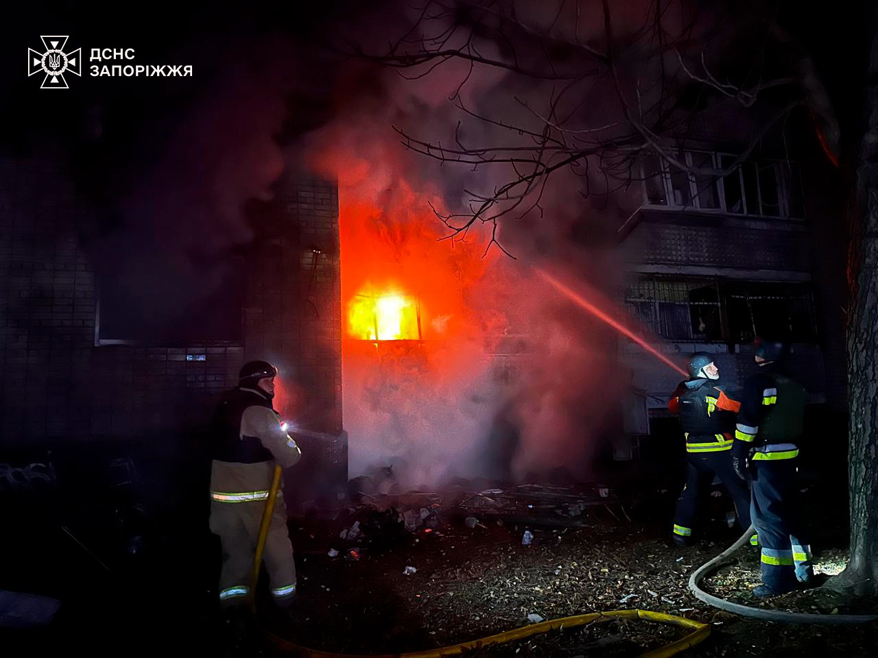 Нічна атака на Запоріжжя: є руйнування та пожежі