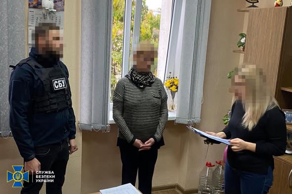 СБУ затримала чотирьох російських агітаторів: серед них чиновниці Одеської міськради, які вихваляли путіна