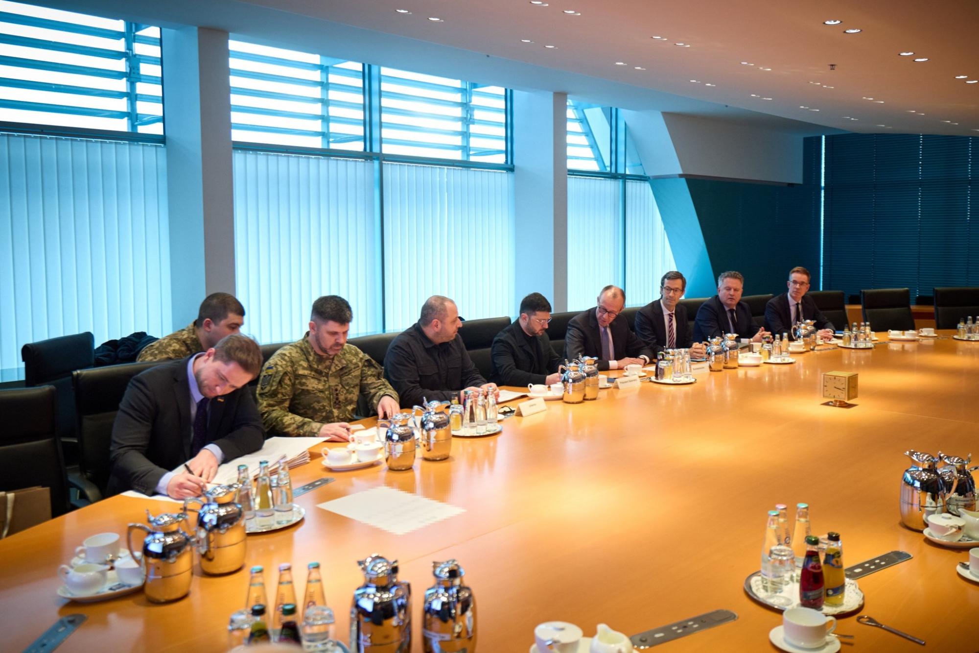 Посланці Трампа у Берліні тиснули на українську делегацію, вимагаючи віддати Донбас, –ЗМІ