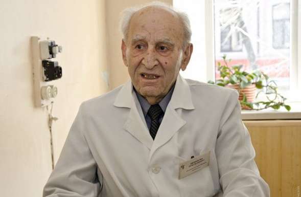 Пішов з життя найстаріший лікар-практик України