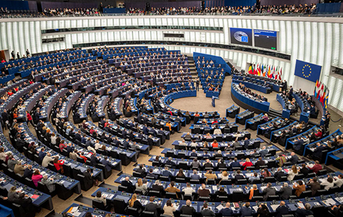 Європарламент підтримав подальший рух України до ЄС, але згадав у резолюції про конфлікт щодо УПА