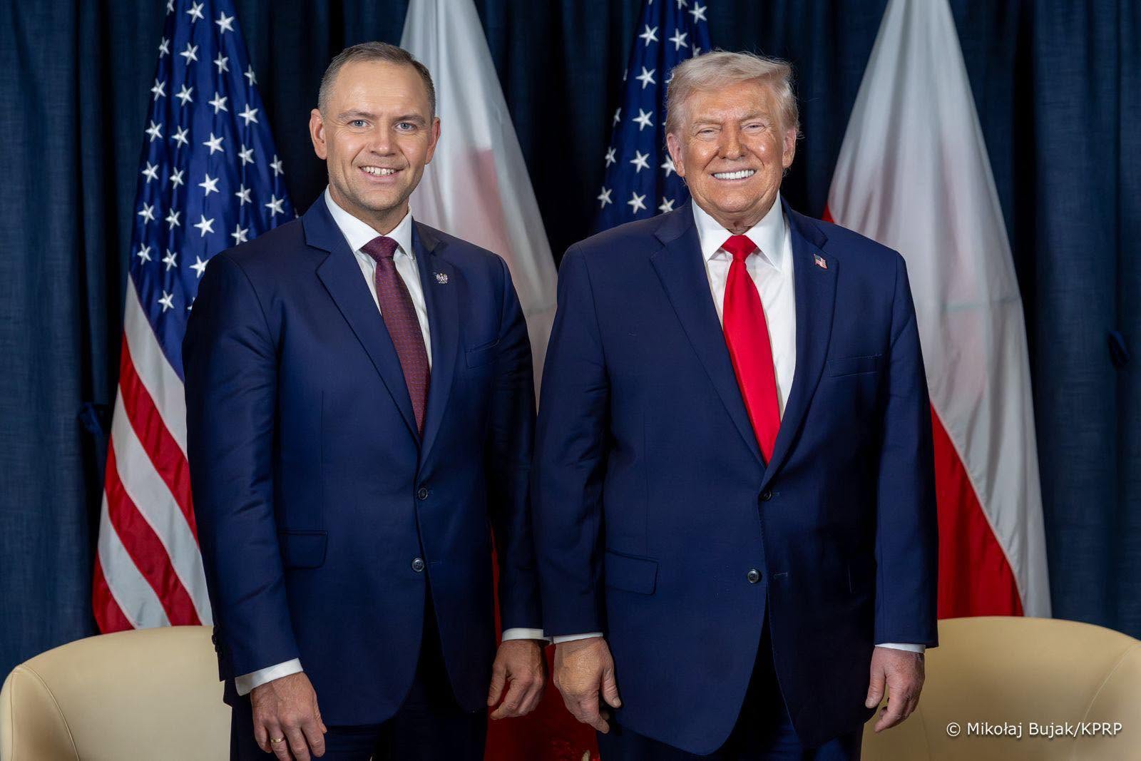 У Навроцького розповіли, які подарунки готують Трампу до дня народження