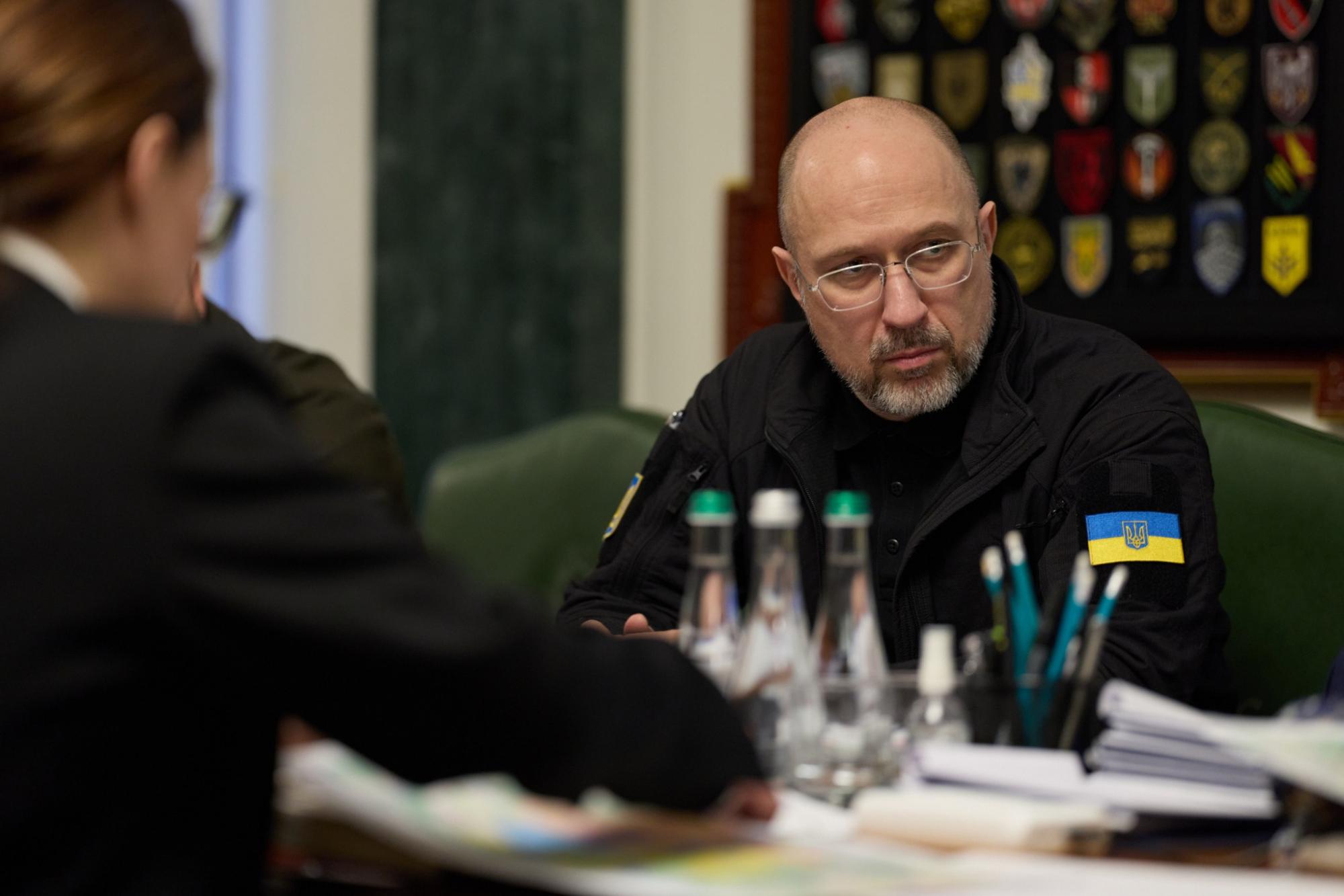 Шмигаль: Вивчається можливість залучення бригад з інших регіонів для підключення генераторів у багатоквартирних будинках