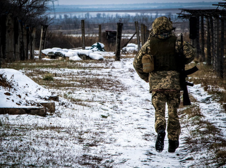 Війна на Донбасі: штаб ООС повідомляє про 8 обстрілів українських позицій