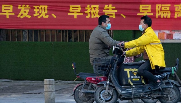 У китайському місті-мільйоннику запровадили локдаун через спалах COVID-19