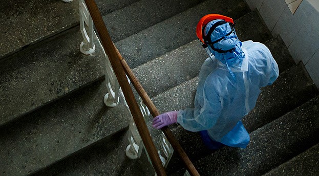 Україну чекають нові рекорди за смертністю від коронавірусу, місць у лікарнях немає, – вчені