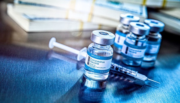 Індія не буде відновлювати експорт COVID-вакцин до жовтня, – Reuters
