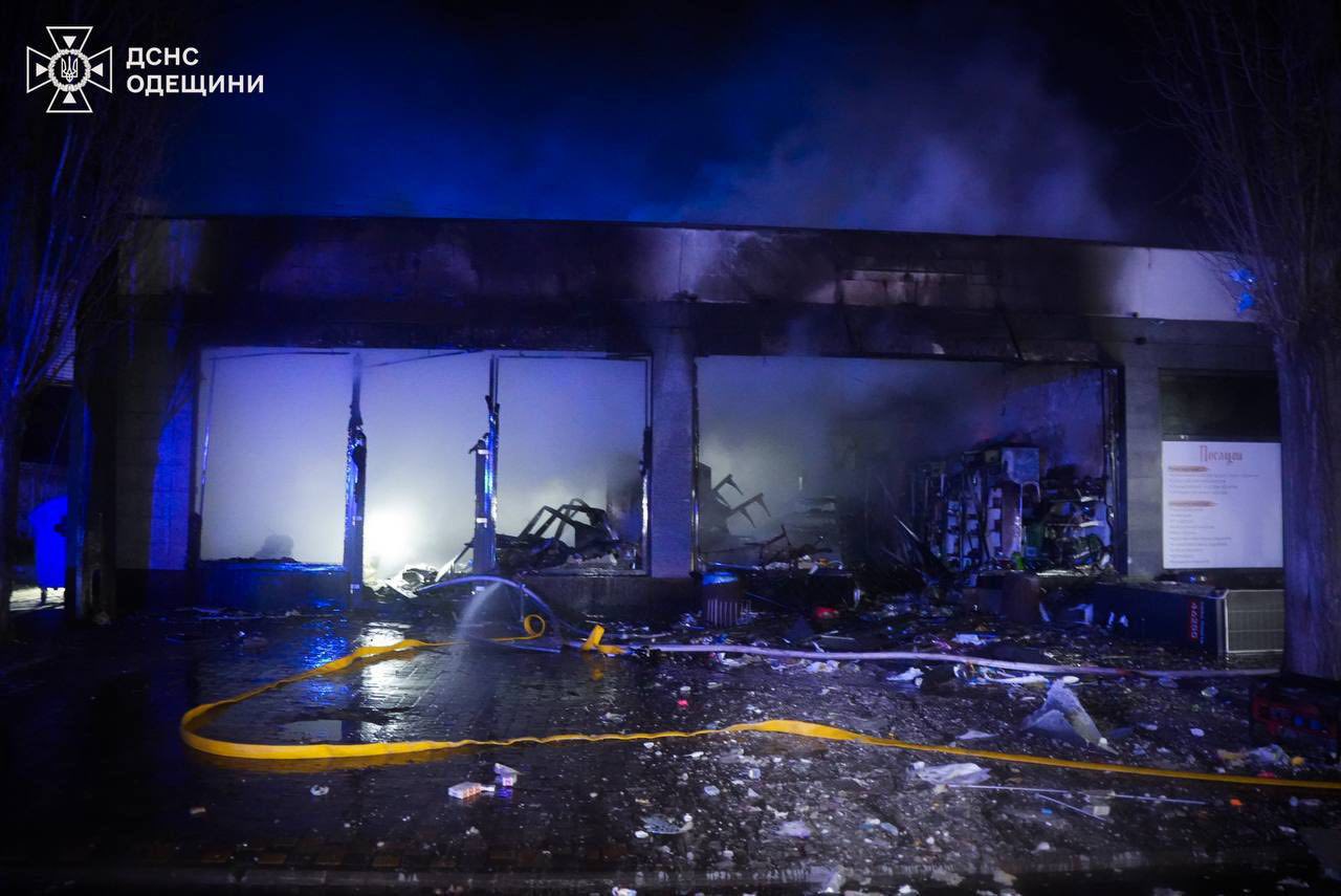 У частині регіонів тимчасово призупинено водо- та теплопостачання, - Олексій Кулеба 