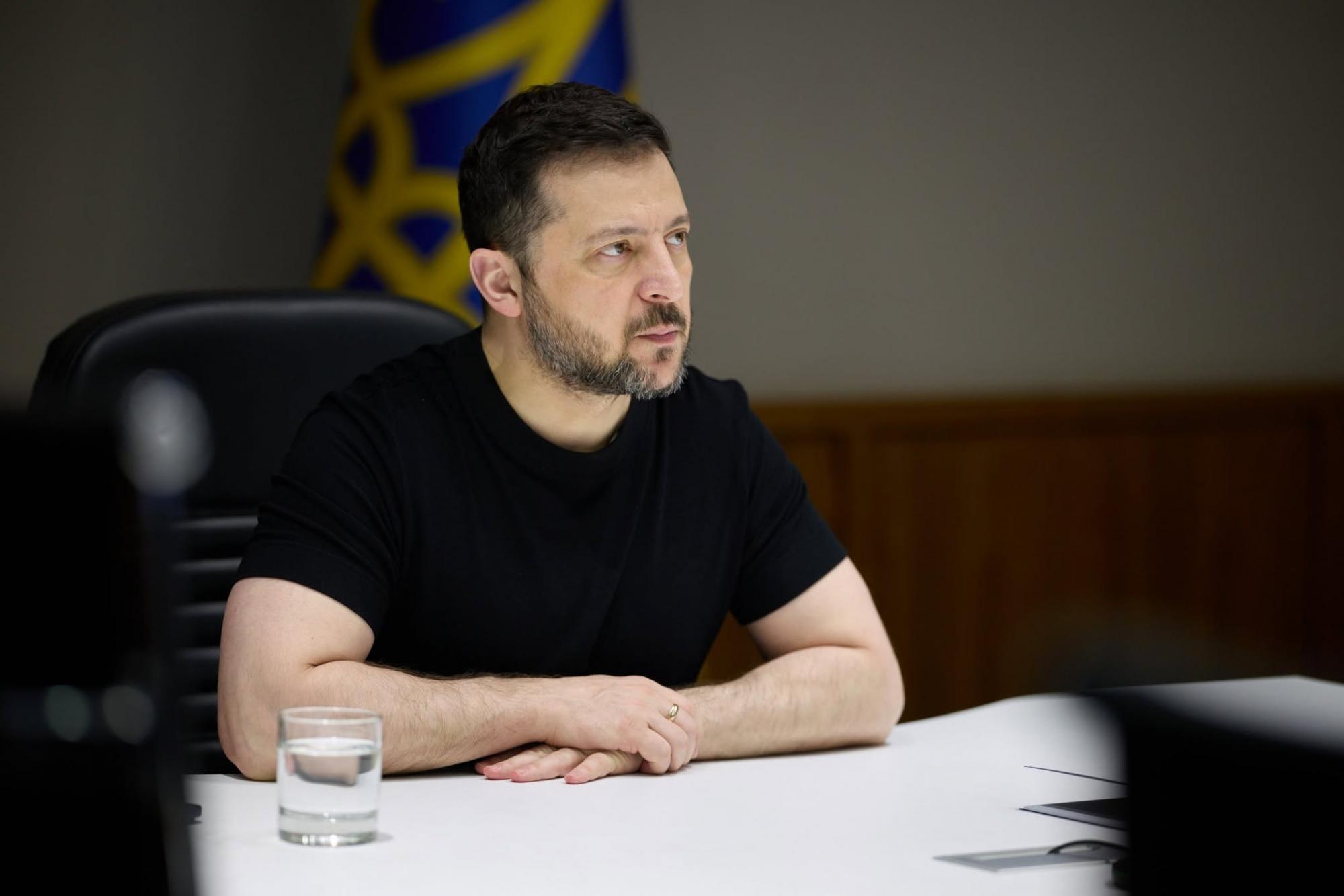 Франції вигідно продовжувати підтримку України, - Зеленський
