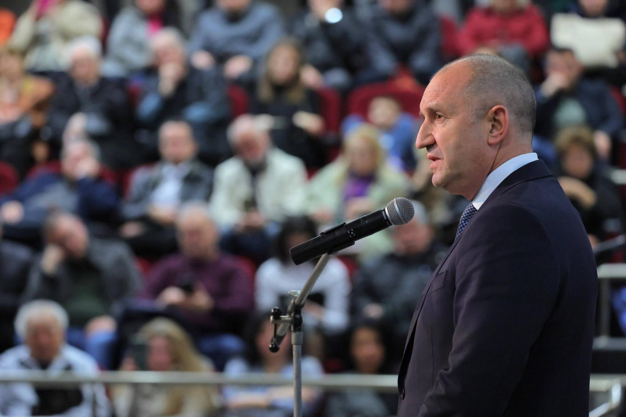 У Болгарії порахували 100% голосів на виборах, переможець – партія проросійського Радева