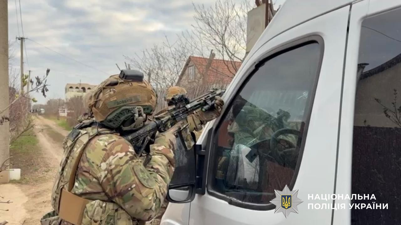 Чоловік, який стріляв у патрульних в Одесі, загинув під час затримання, – Нацполіція 