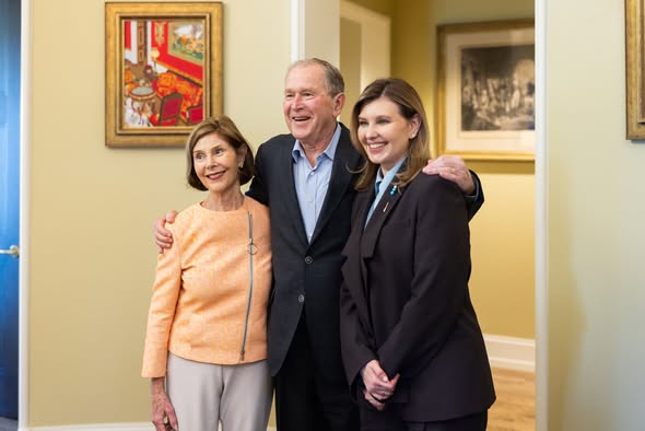 Олена Зеленська зустрілася з експрезидентом Джорджем Бушем-молодшим та його дружиною Лорою Буш