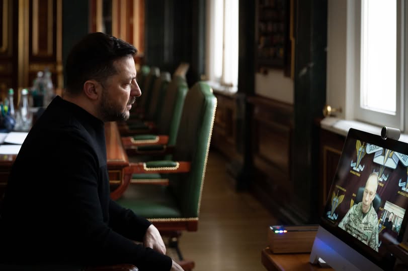 Армія РФ намагається посилити штурмову активність. Але це призводить лише до збільшення їхніх втрат, – Зеленський про доповідь Сирського Армія РФ намагається посилити штурмову активність. Але це призводить лише до збільшення їхніх втрат, – Зеленський про доповідь Сирського