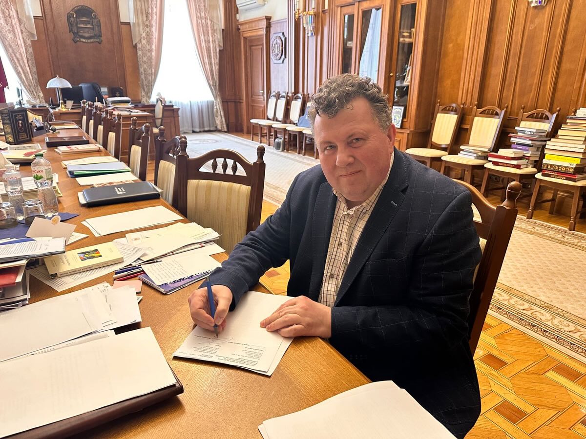 Міносвіти звільнило ректора Київського університету імені Шевченка Володимира Бугрова