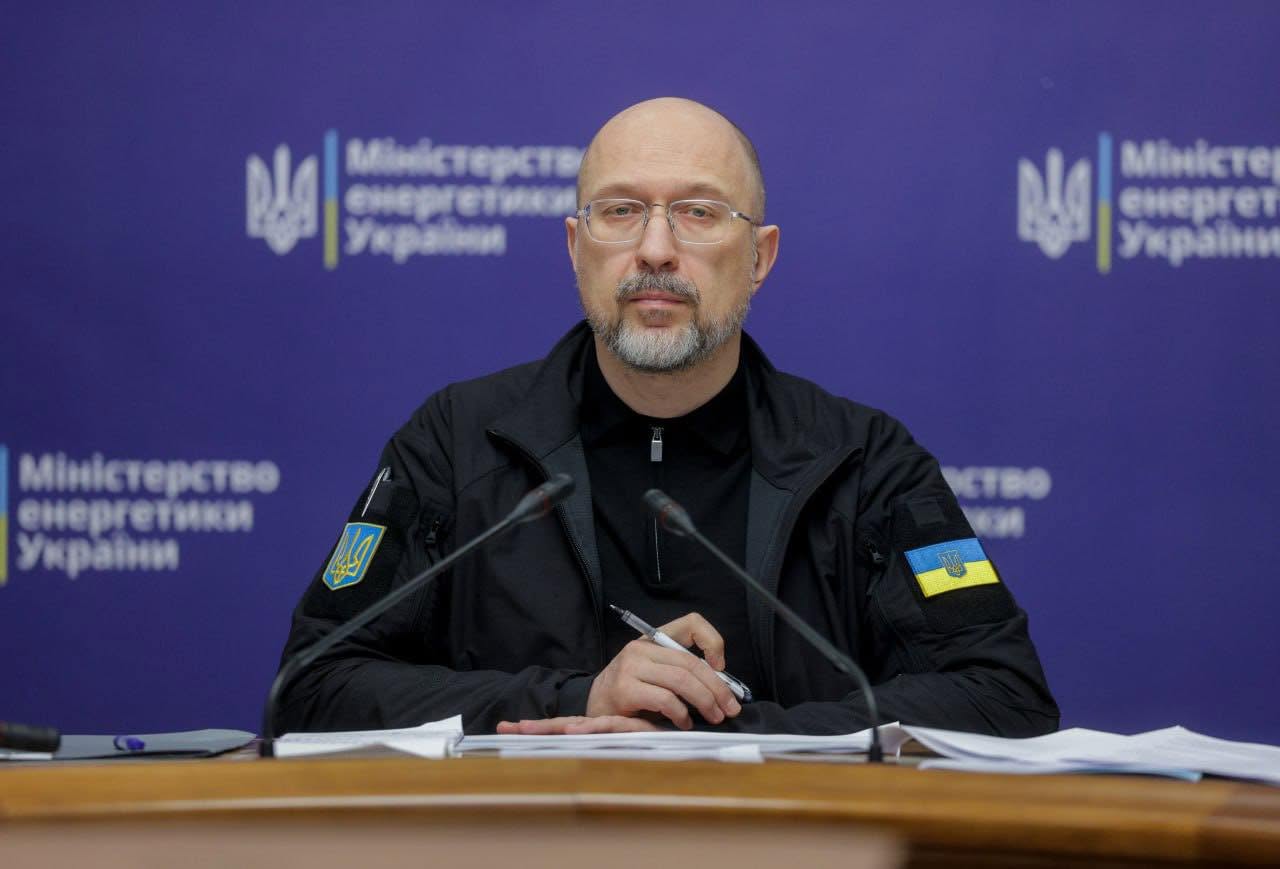 Понад 300 АЗС в Україні зруйновані або уражені за пів року, - Шмигаль Понад 300 АЗС в Україні зруйновані або уражені за пів року, - Шмигаль