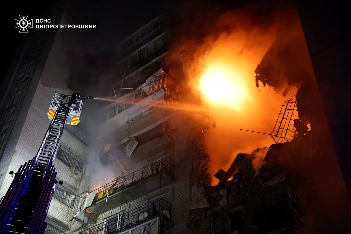 Ворог атакував Дніпро: є загиблі та постраждалі