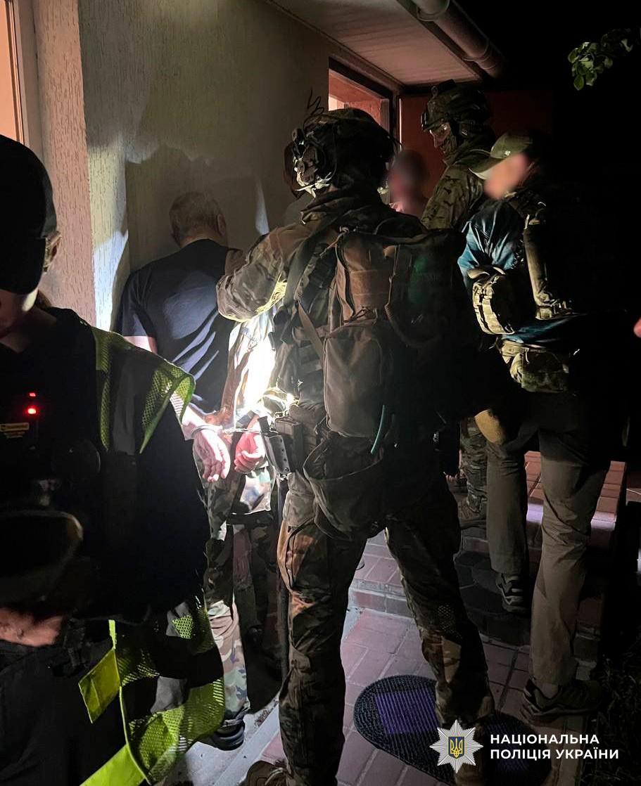 В Оболонському районі Києва водій під час дорожнього конфлікту вчинив стрілянину В Оболонському районі Києва водій під час дорожнього конфлікту вчинив стрілянину