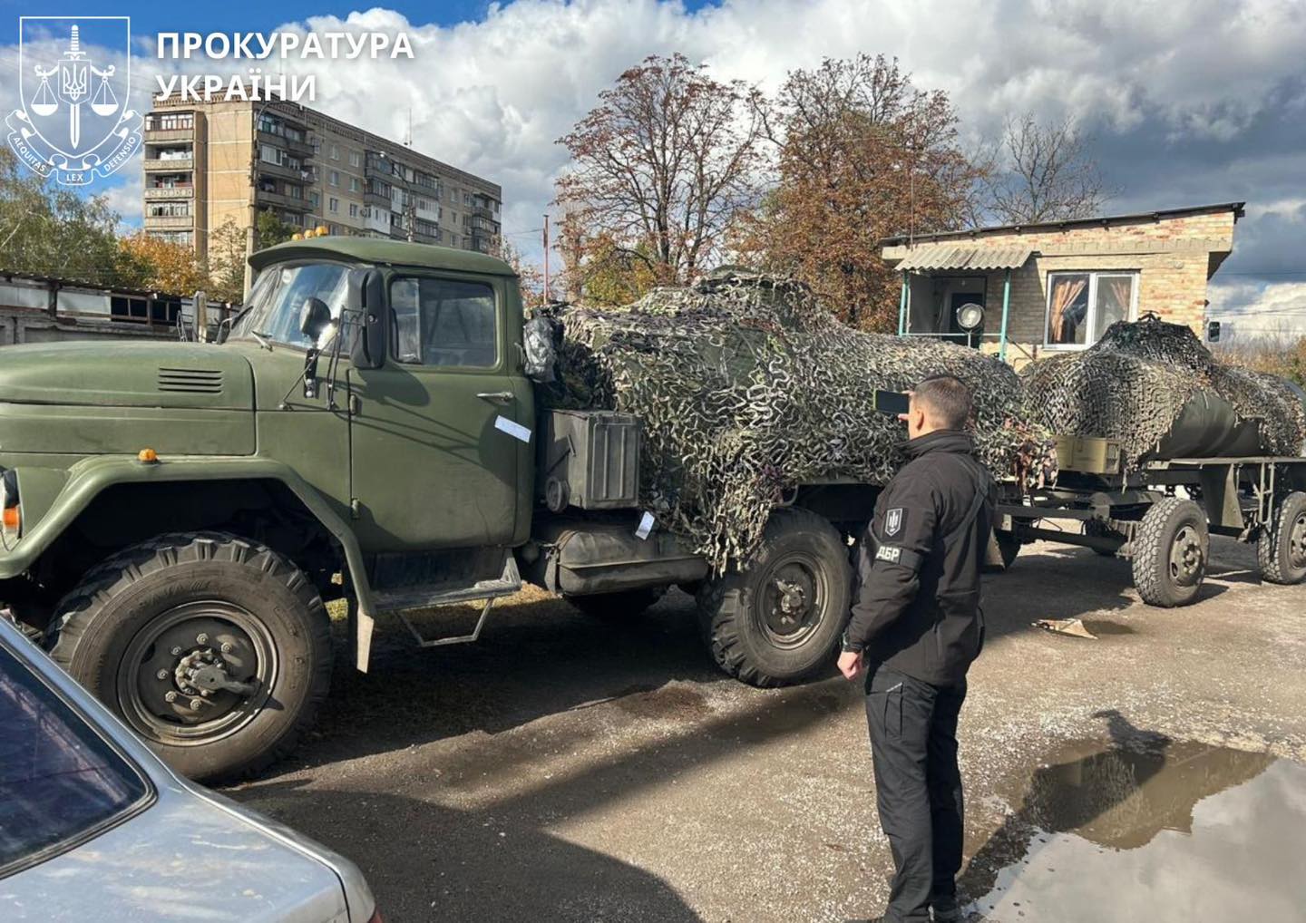 Пальне для бойових завдань вивозили у бочках і продавали: до суду скеровано справу щодо трьох військових Пальне для бойових завдань вивозили у бочках і продавали: до суду скеровано справу щодо трьох військових
