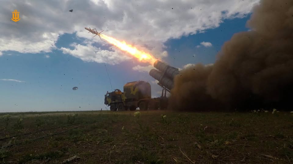 "Нептуни" продовжують вражати стратегічні об'єкти ворога, - ВМС 