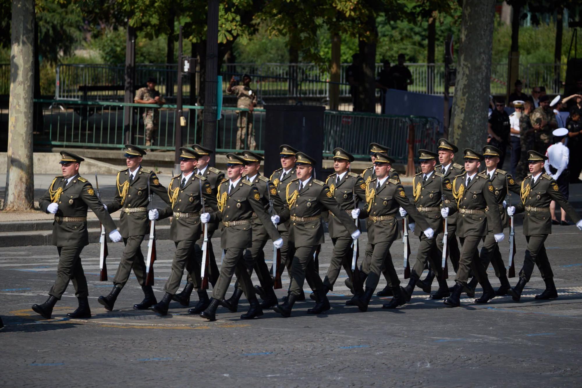Уперше в історії українські воїни пройдуть парадом у Брюсселі