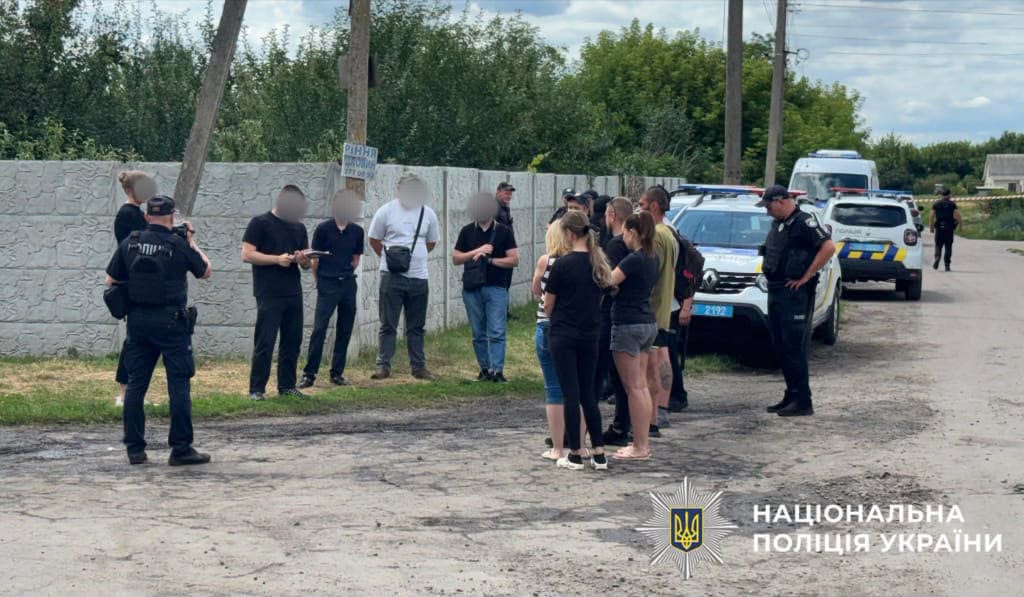Поліція повідомила про підозру організованій злочинній групі з-поміж військовослужбовців Поліція повідомила про підозру організованій злочинній групі з-поміж військовослужбовців