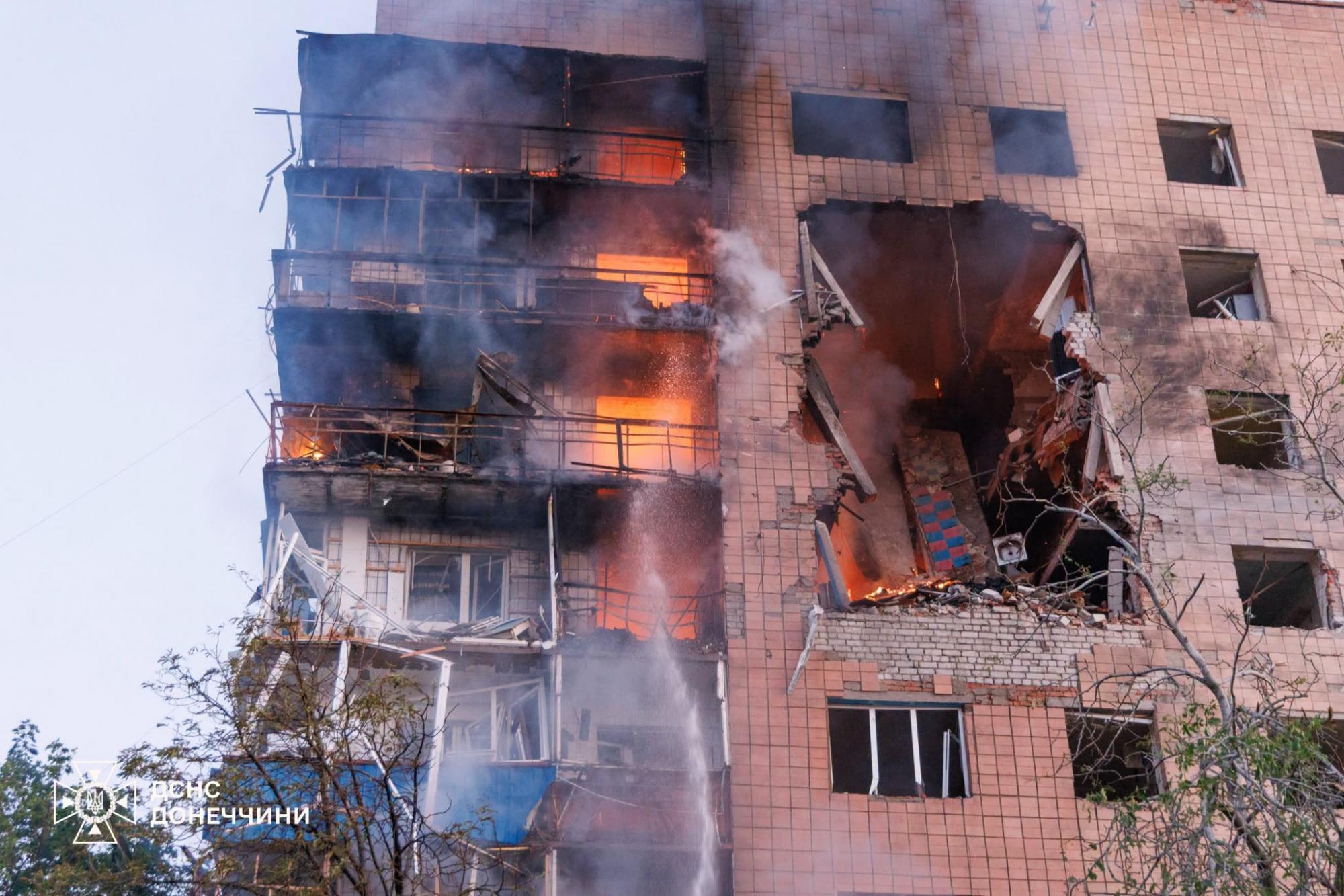 Росіяни завдали масованого удару по Краматорську, одна людина загинула Росіяни завдали масованого удару по Краматорську, одна людина загинула