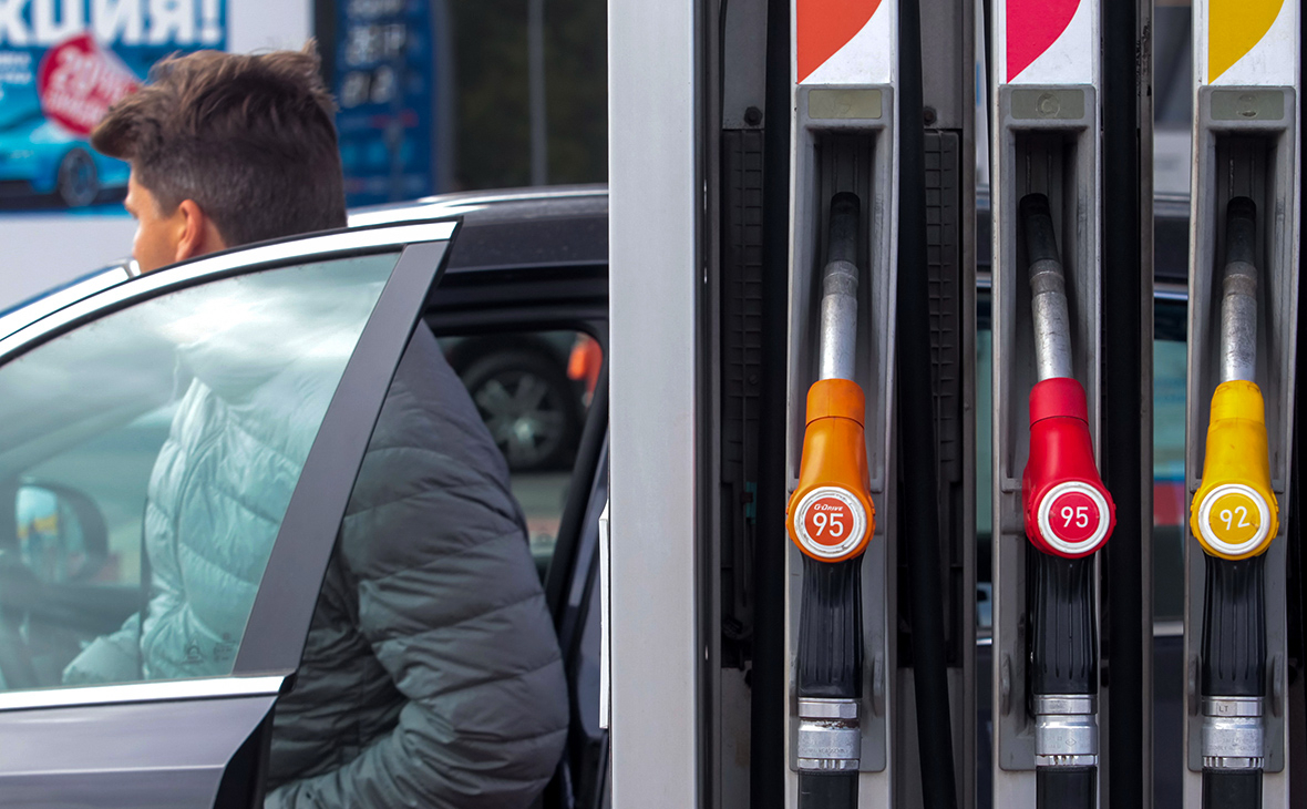 Спрос на бензин в Украине заметно падает: упадут ли цены?