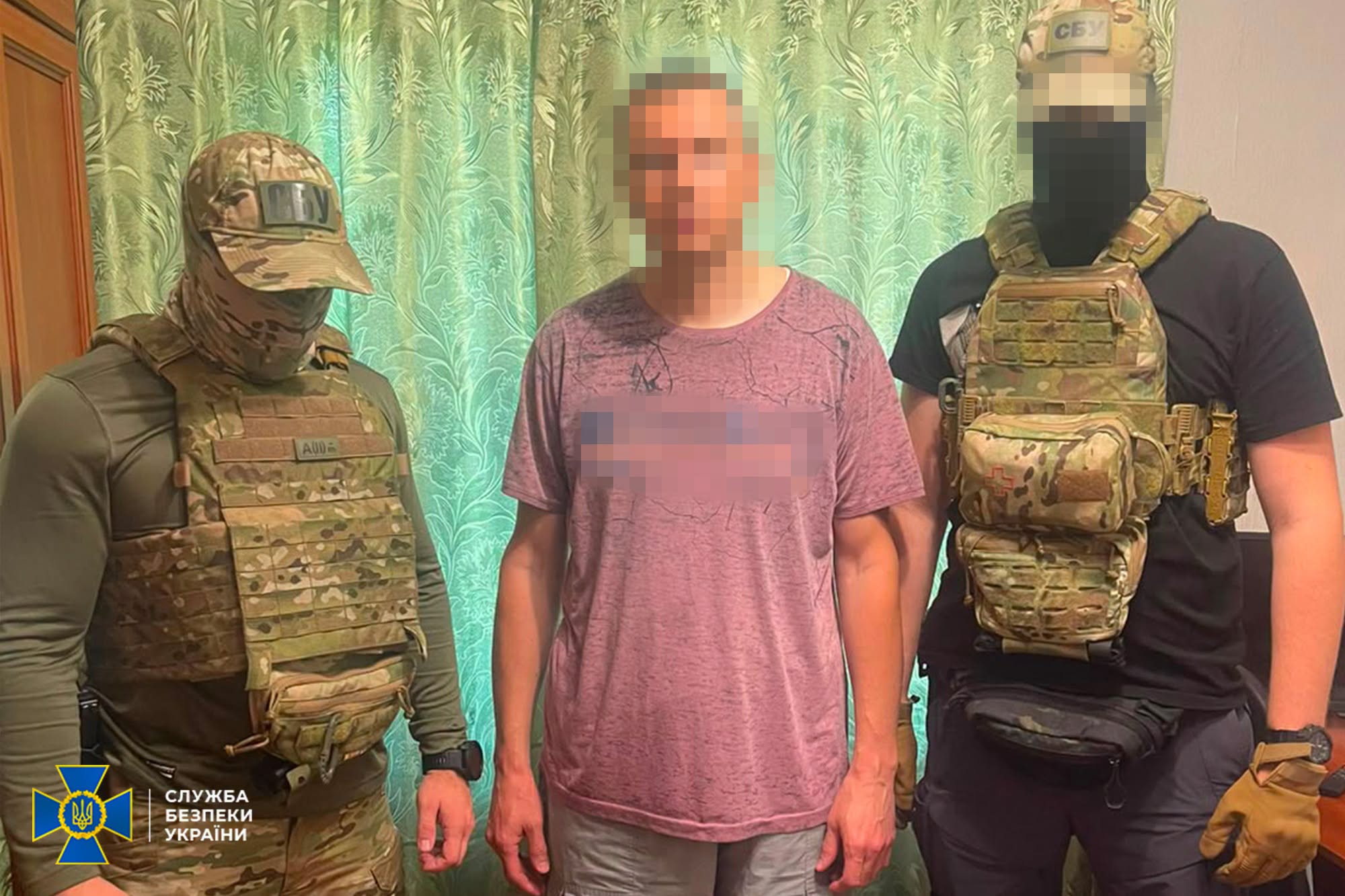 СБУ затримала двох коригувальників, які наводили удари рф по Запоріжжю СБУ затримала двох коригувальників, які наводили удари рф по Запоріжжю