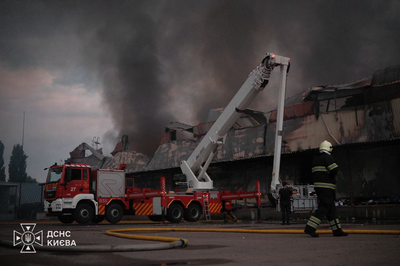 Відомо про 44 постраждалих від масованого російського удару по Києву та Київщині. Ще 17 людей, на жаль, загинуло, - Зеленський